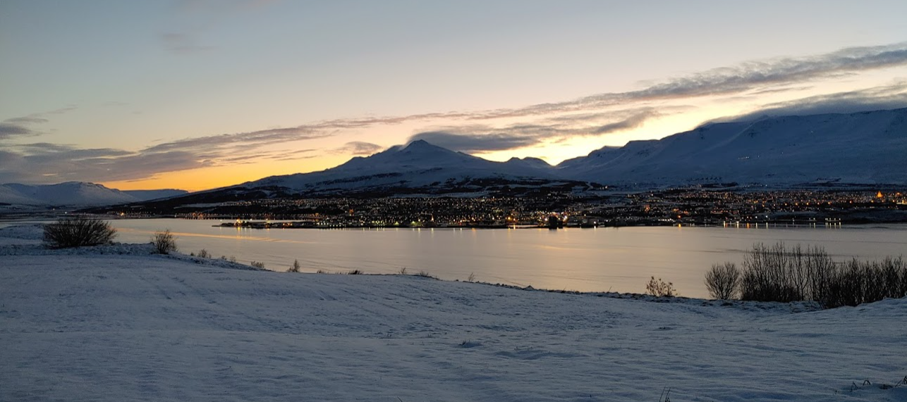 Mynd: Skammdegisbirta í Eyjafirði.