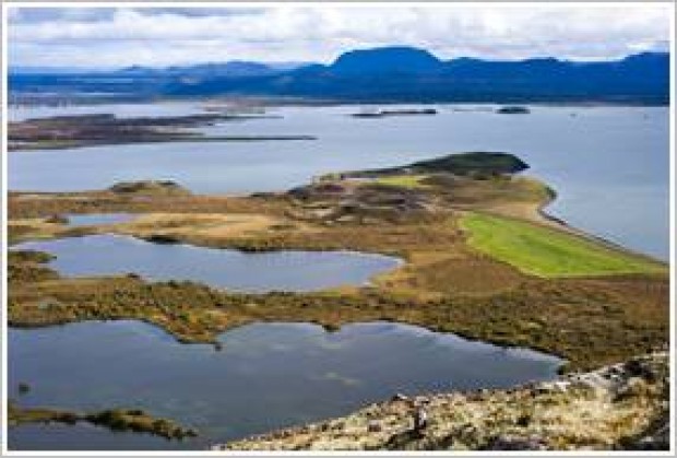 Buðlungaflói og Mývatn, séð af Vindbelgarfjalli.