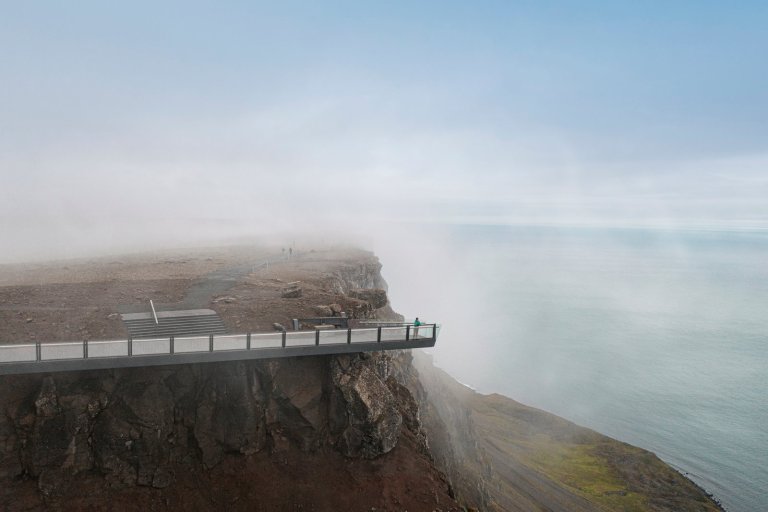 146 þúsund brottfarir erlendra farþega í apríl