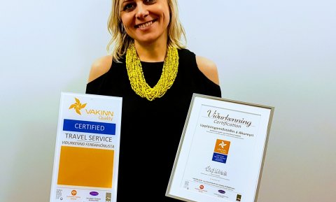 Hulda Jónsdóttir stolt af viðurkenningu Vakans