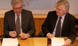 Árangusstjónunarsamningur undirritaður