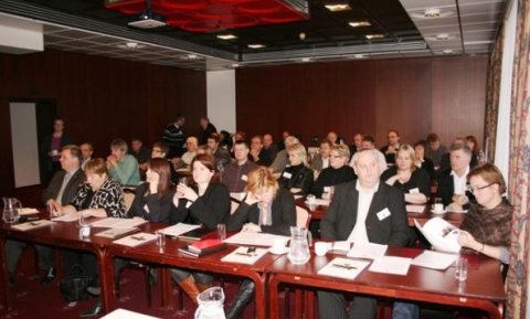 adakfundur_fsi09 001