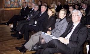 FMRstefna2004