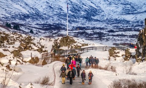 Mynd: Ferðafólk á Þingvöllum ©Ragnar Th. Sigurðsson