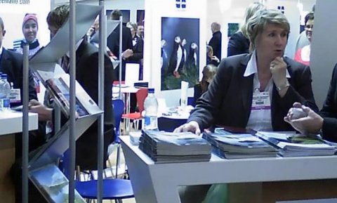 Sigrún Hlín stendur hér vaktina á World Travel Market í London, einu sinni sem oftar.