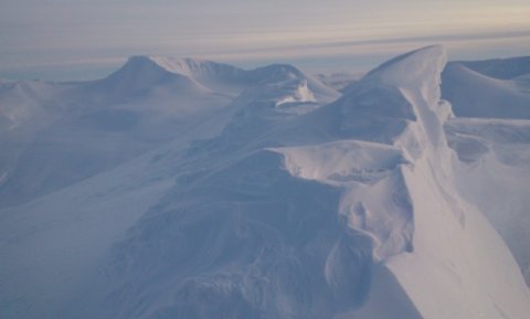Snjóflóðahætta fylgir ferðalögum um fjalllendi að vetrarlagi. Mynd: HA
