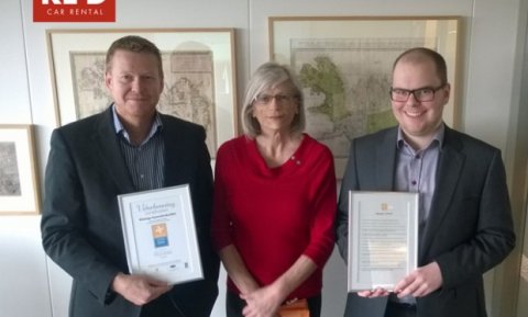 Kristján Daníelsson, Sigríður Ásta Hallgrímsdóttir og Garðar Sævarsson, með viðurkenningu VAKANS.